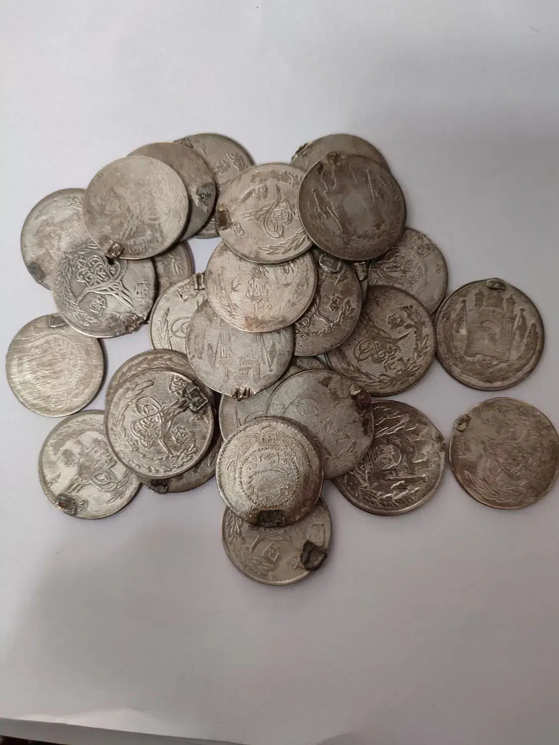 مقداریسکهنقره،قدیمی|کلکسیون سکه، تمبر، اسکناس|مشهد, شهید آوینی|دیوار