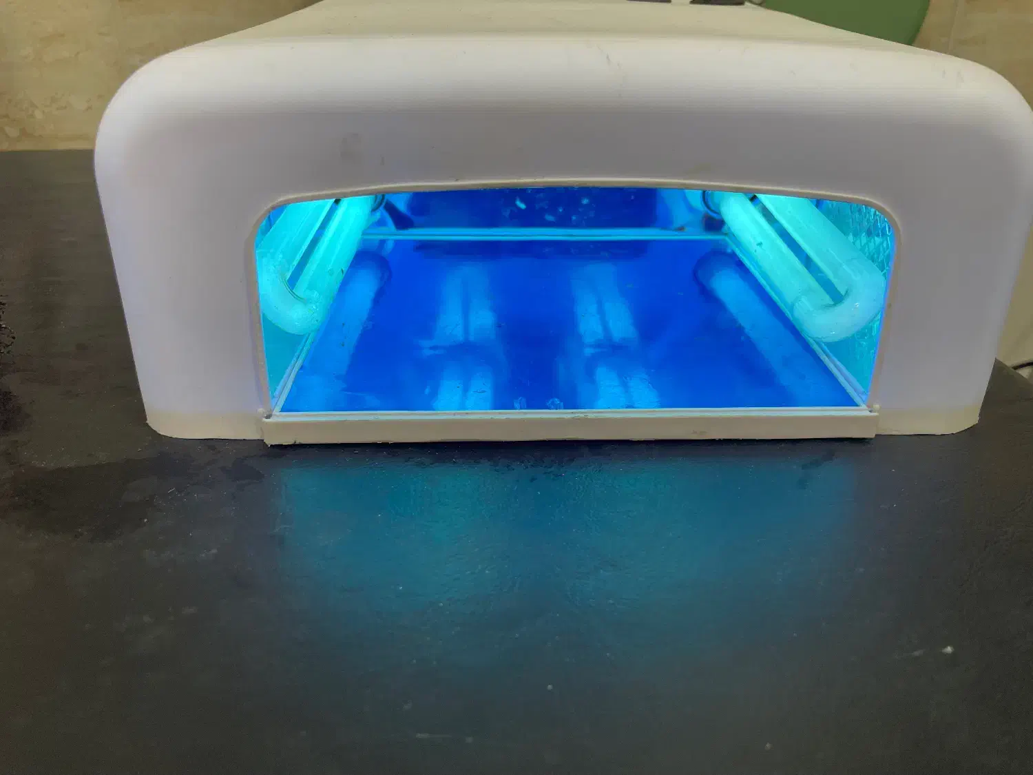 دستگاه یووی|آرایشی، بهداشتی، درمانی|رشت, جانبازان|دیوار