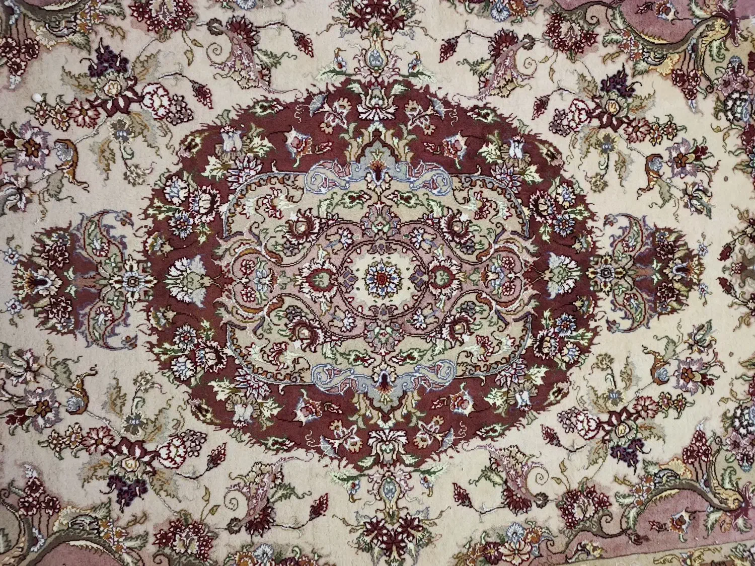 فرش اولیا اصل ۳۰ رج فوق العاده نو کرمی رنگ ۹متر|فرش|تهران, فردوسی|دیوار