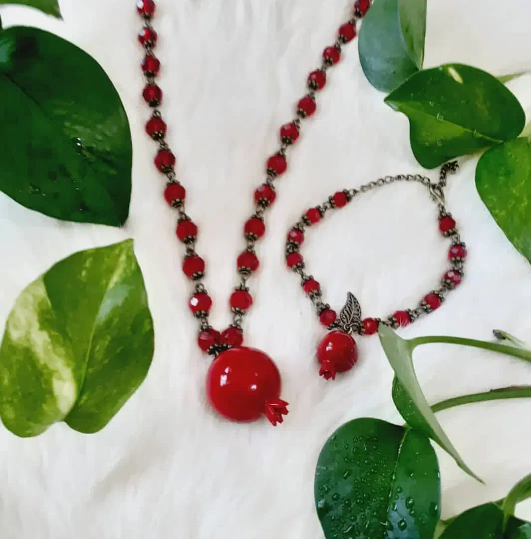 انواع گردنبدودستبدوگوشواره انار|بدلیجات|تهران, شاهین|دیوار