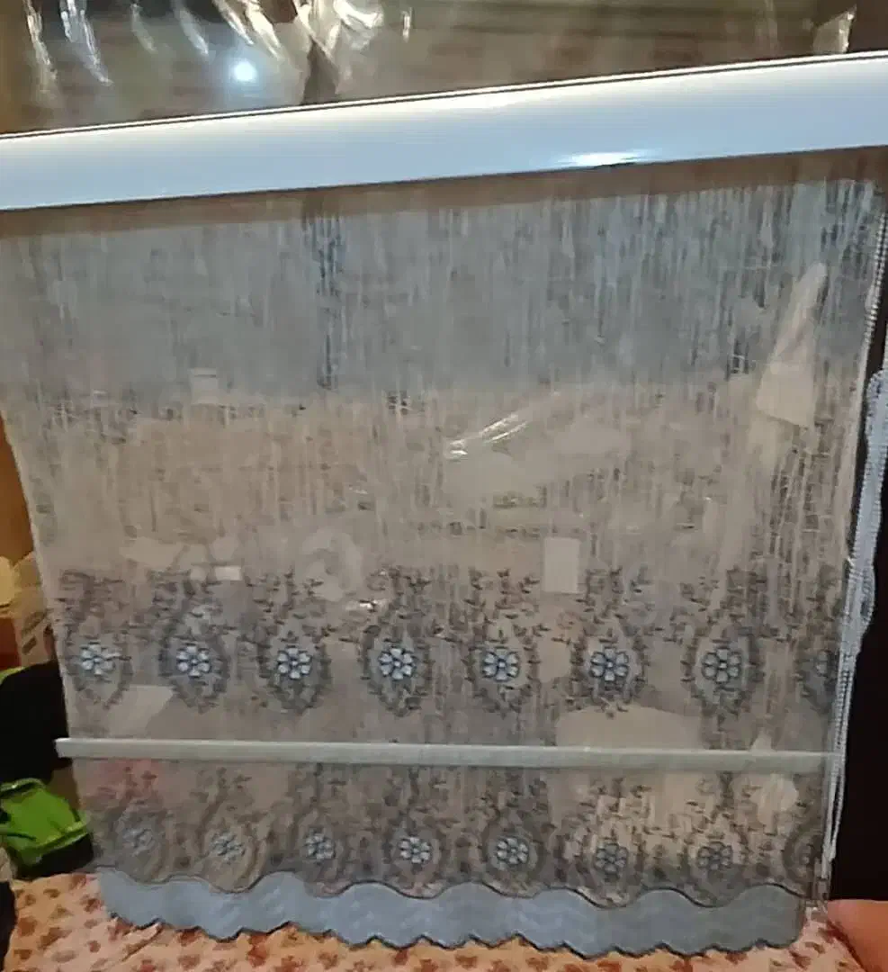 دوعدد پرده تمیز ودر حد نو|پرده، رانر، رومیزی|مشهد, مصلی (کارمندان اول)|دیوار