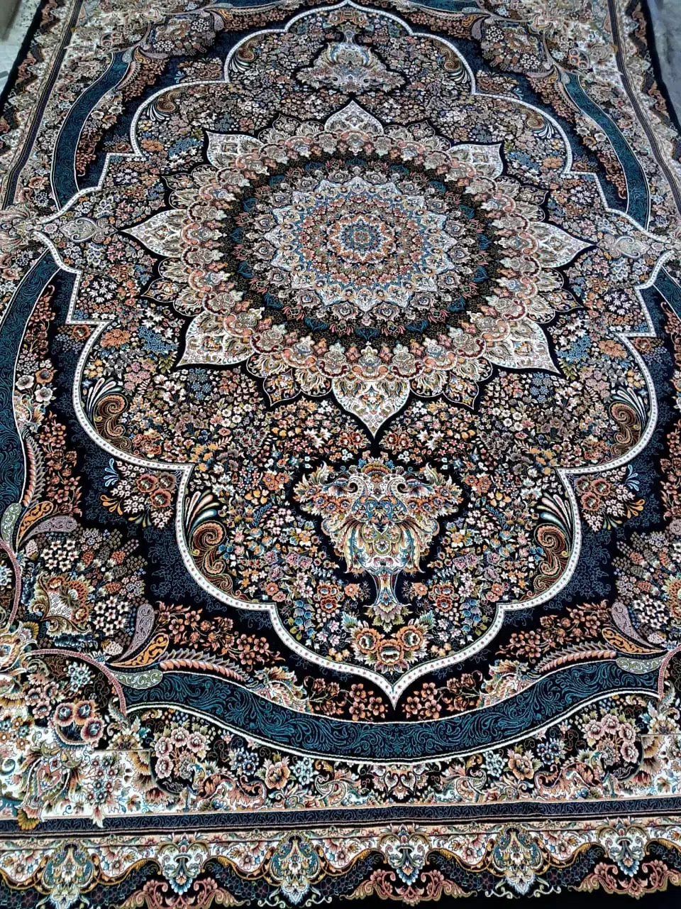 دوتخته ۹متری پرهام ۱۰۰۰شانه درحد آکبند|فرش|ورامین, ریحان آباد|دیوار