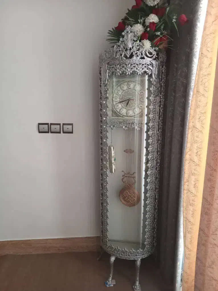 ویترین،ساعت،آینه شمعدان،میزتلویزیون|بوفه، ویترین، کنسول|لردگان, |دیوار