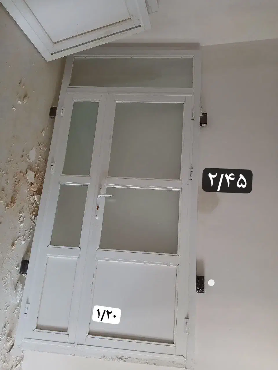 دو درب اتاق خواب و یه درب وردی و پنجره(الومینیوم )|مصالح و تجهیزات ساختمان|اراک, |دیوار