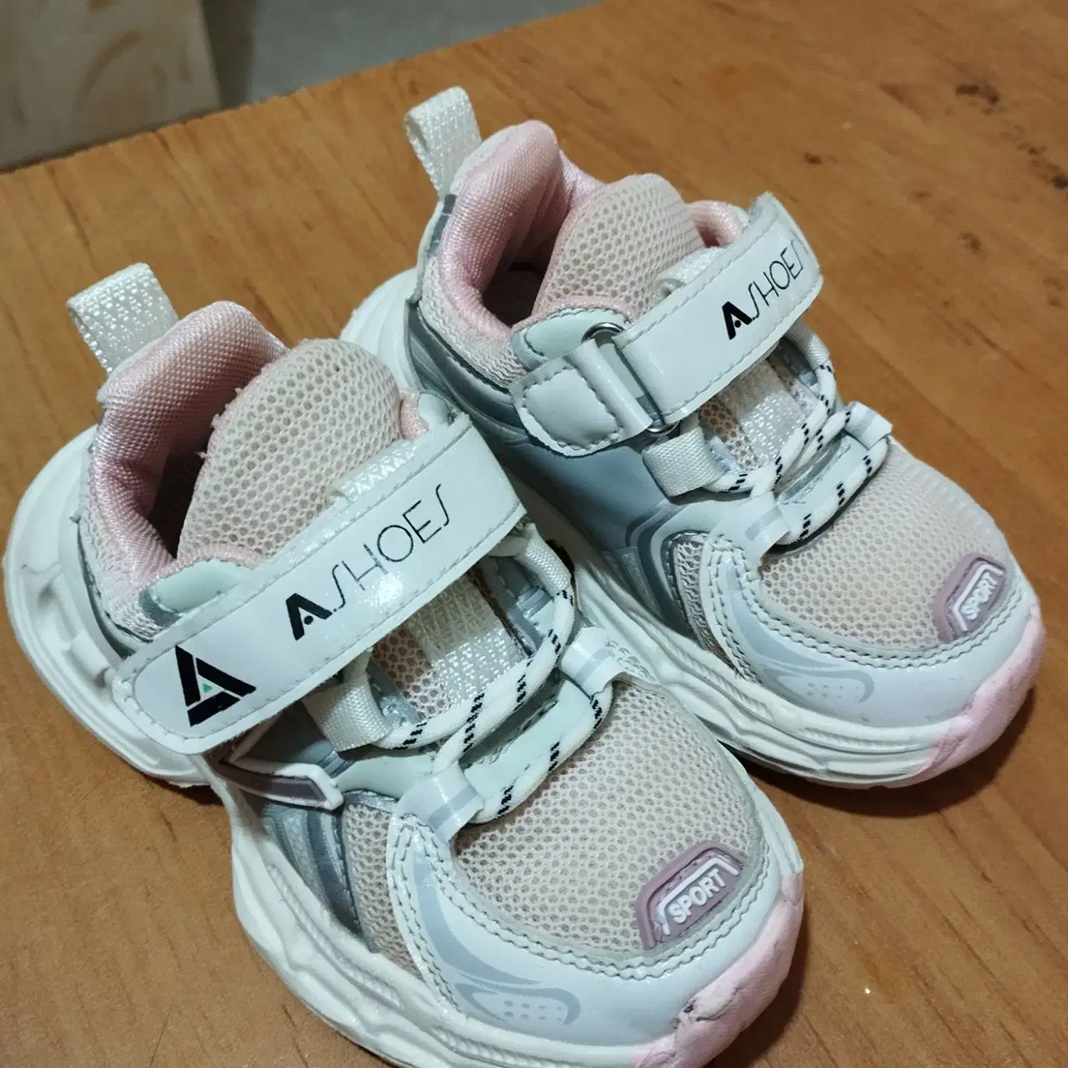 کفش خارجی|کفش و لباس بچه|اهواز, کوی مهدیس|دیوار