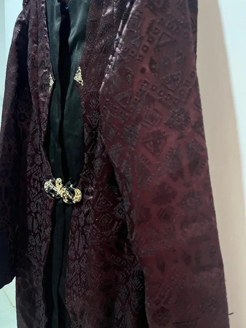 یک عدد مانتو مجلسی بادمجانی|لباس|زرند, |دیوار