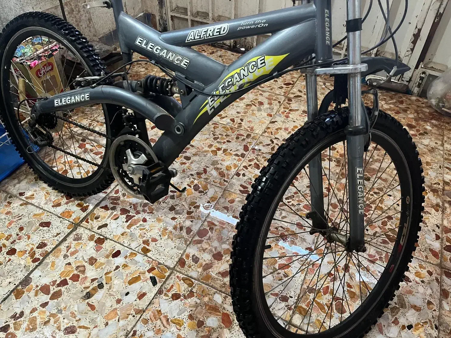 دوچرخه۲۶|دوچرخه، اسکیت، اسکوتر|شیراز, عادل آباد|دیوار