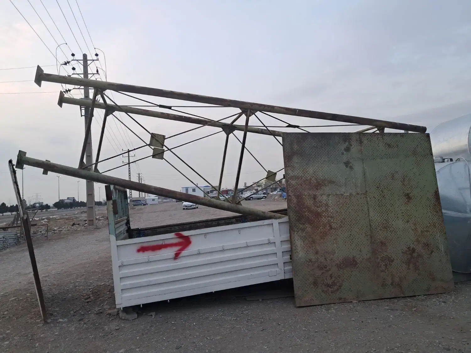 پایه تانکر و تانکر بیضی|مصالح و تجهیزات ساختمان|نظرآباد, شهرک آزادگان|دیوار