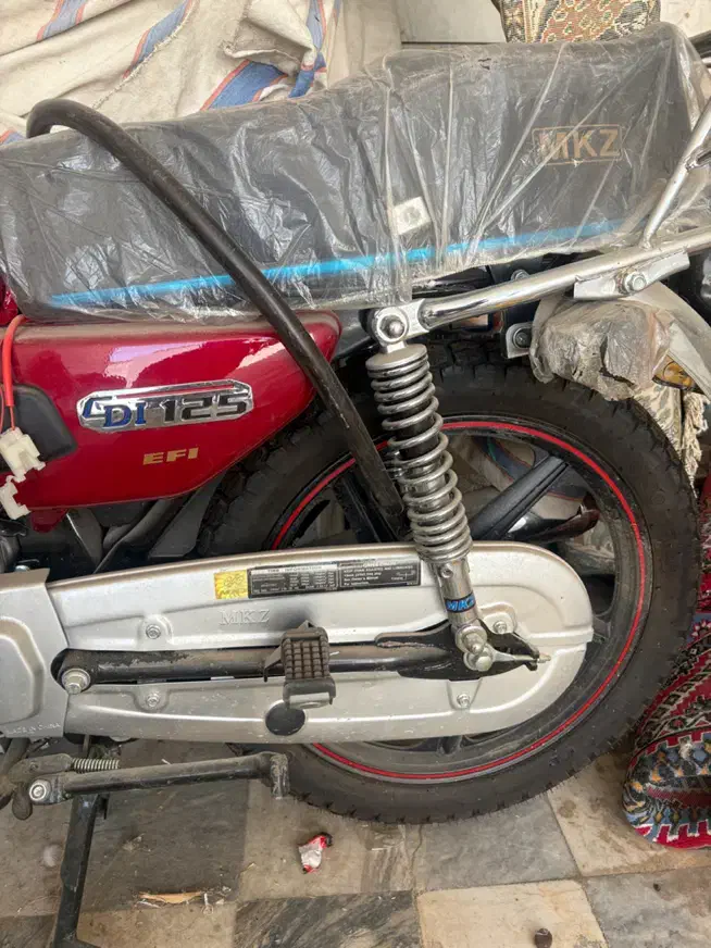 متور ۱۲۵ ساوین ۱۴۰۲|موتورسیکلت|خمینی‌شهر, |دیوار