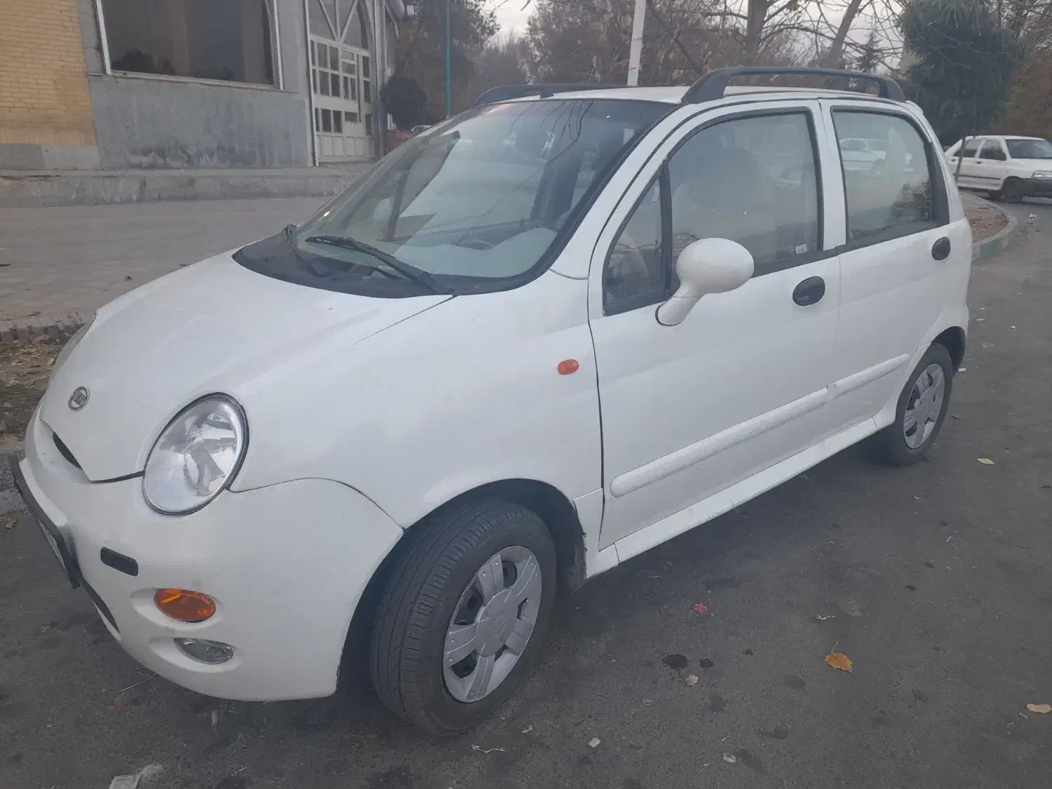 mvm110 سفید روغنی|خودرو سواری و وانت|همدان, |دیوار