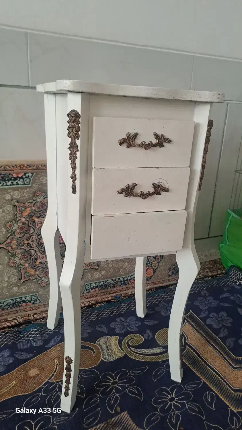 میز تلفن|میز تلفن|مرودشت, ژیان|دیوار