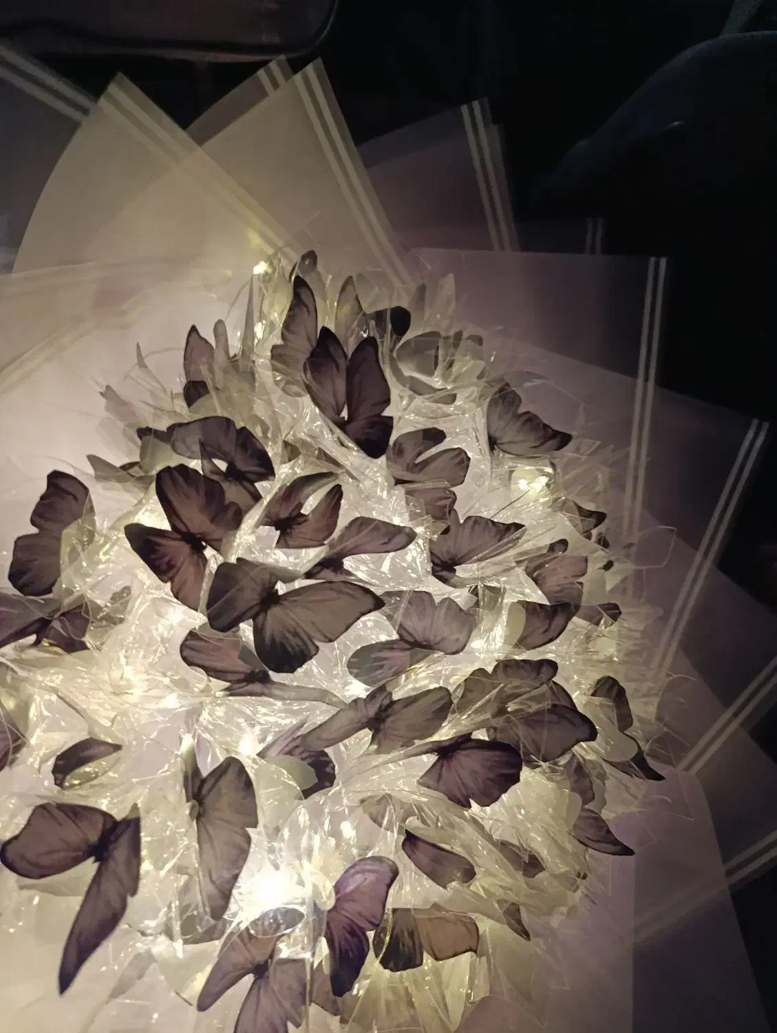 گل پروانه ای|گل مصنوعی|شاهین‌شهر, شهرک میلاد|دیوار