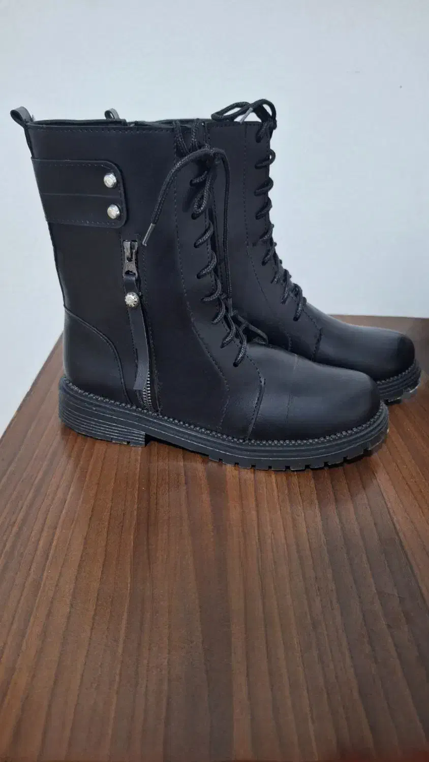 بوت|کیف، کفش، کمربند|کرج, برغان|دیوار