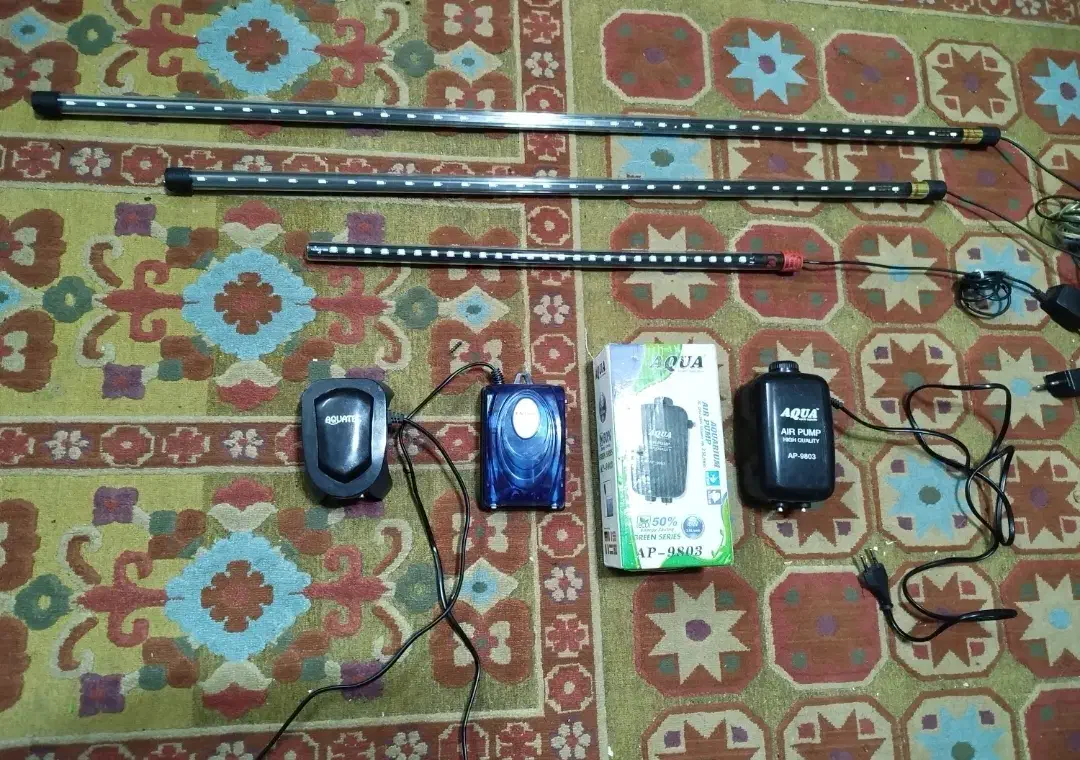 آکواریوم خم فیلتر سطلی چوب آبنوس و پمپ هوا و نور|ماهی|کرمانشاه, |دیوار