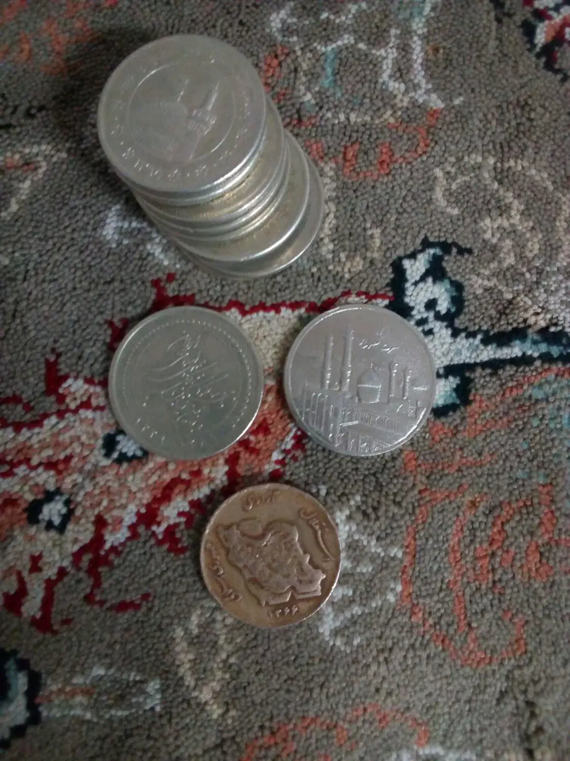 اسکناس و سکه|کلکسیون سکه، تمبر، اسکناس|سبزوار, قصبه غربی|دیوار