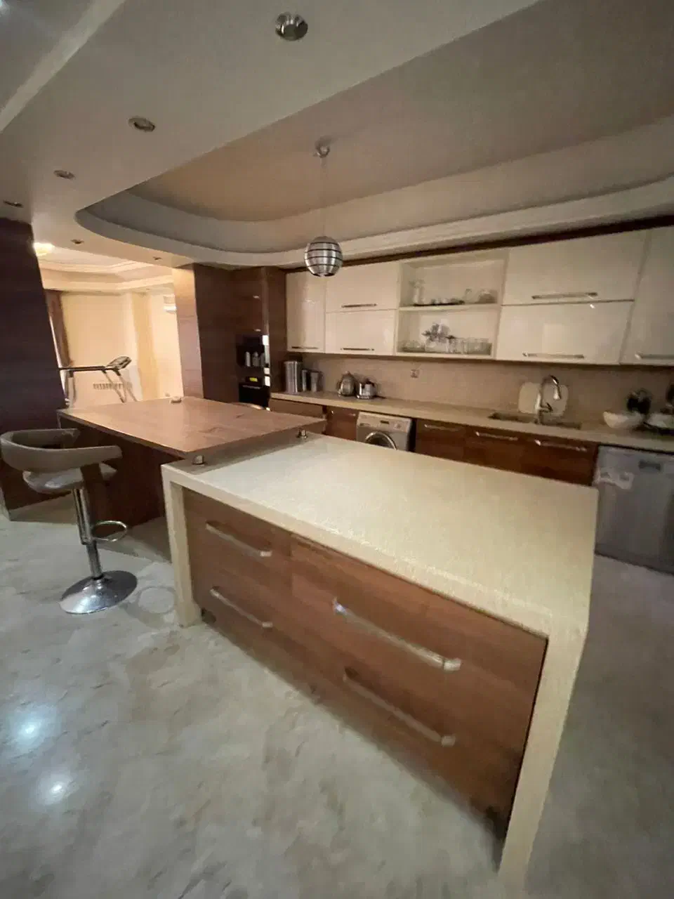 250متر 3خواب * بدون ودیعه * گلهای جردن ، مبله کامل