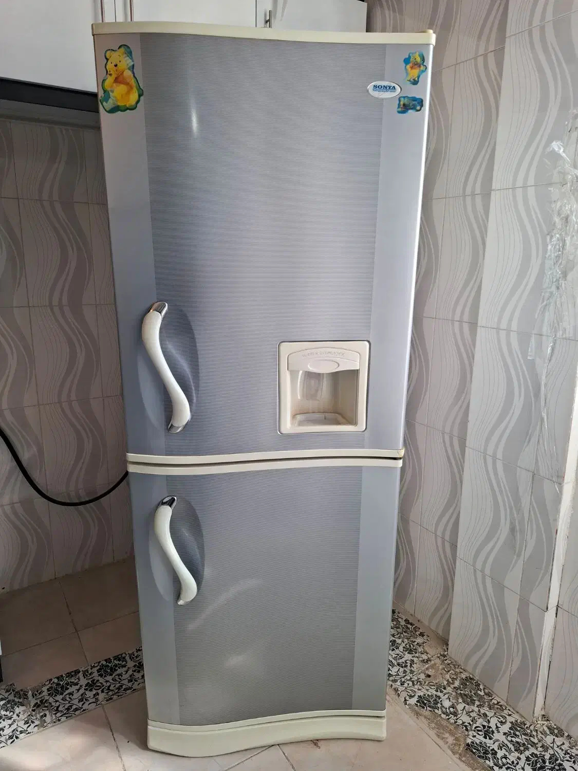 فروش یخچال فریزر سالم سونیا،کم کارکرد وتمیز|یخچال و فریزر|کوهدشت, |دیوار