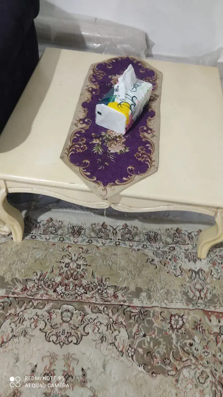 مبلمان ۷نفره|مبلمان خانگی و میز عسلی|رشت, باهنر|دیوار