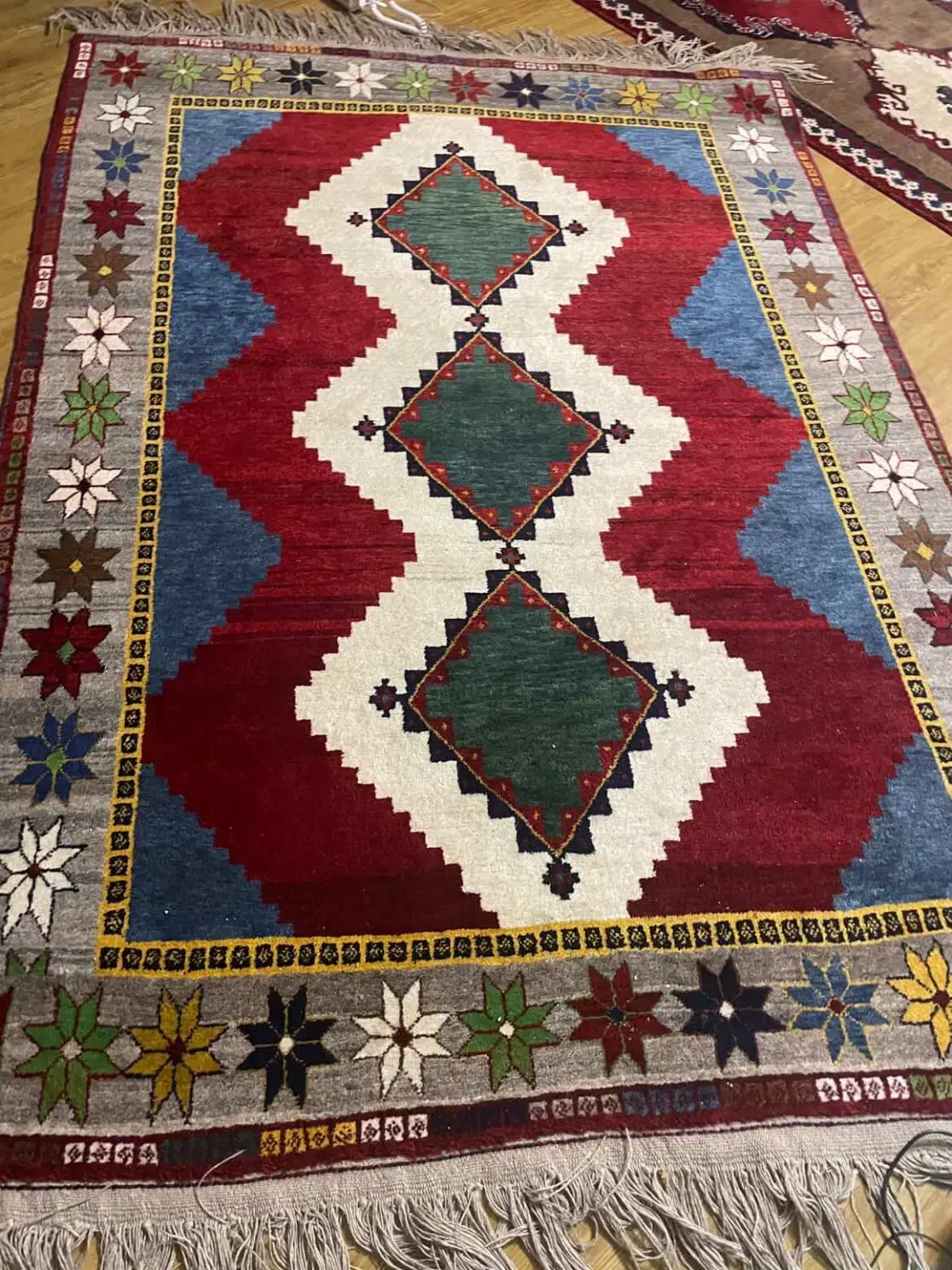 فرش دستباف ۴عدد همه با هم بفروش میرسد جمعا۱۱۸ملیون|فرش|شیراز, شهرک ویلایی بهاران|دیوار