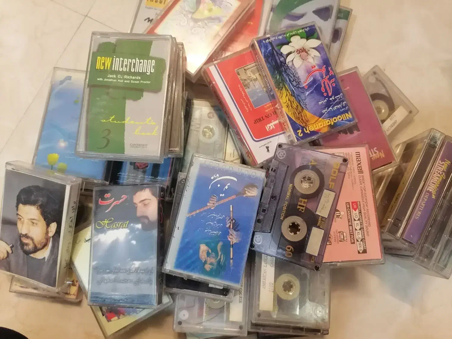 نوار کاست|فیلم و موسیقی|مشهد, هفت تیر (آب و برق)|دیوار