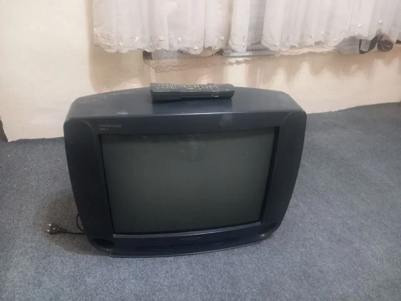 تلویزیون قدیمی ۲۱ اینچ سامسونگ|تلویزیون و پروژکتور|تبریز, |دیوار