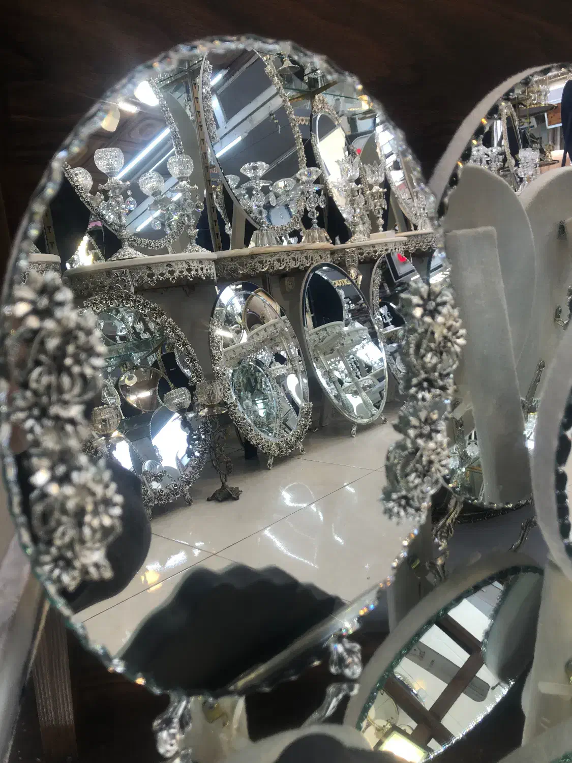 اینه کوچک|آینه|رشت, بازار|دیوار