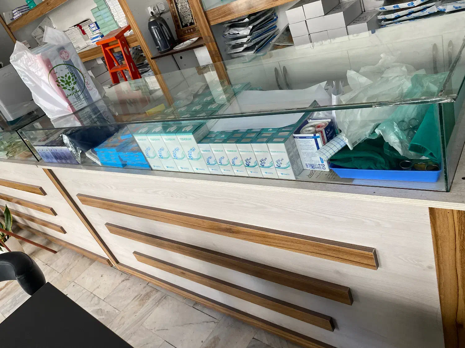 ویترین مغازه|فروشگاه و مغازه|مشهد, کوه سنگی|دیوار