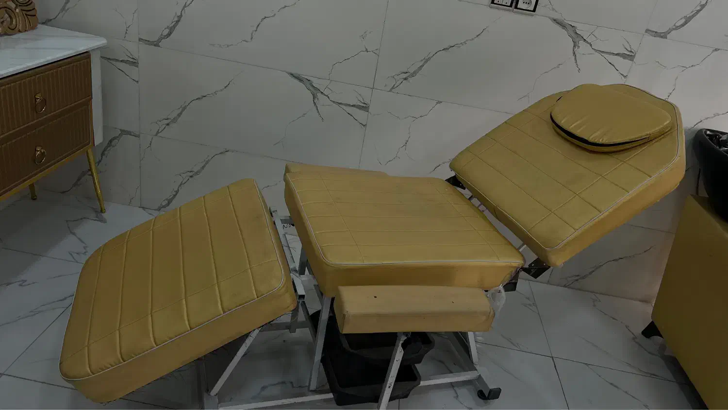 صندلی اصلاح تخت شو|آرایشگاه و سالنهای زیبایی|قم, علی آباد|دیوار