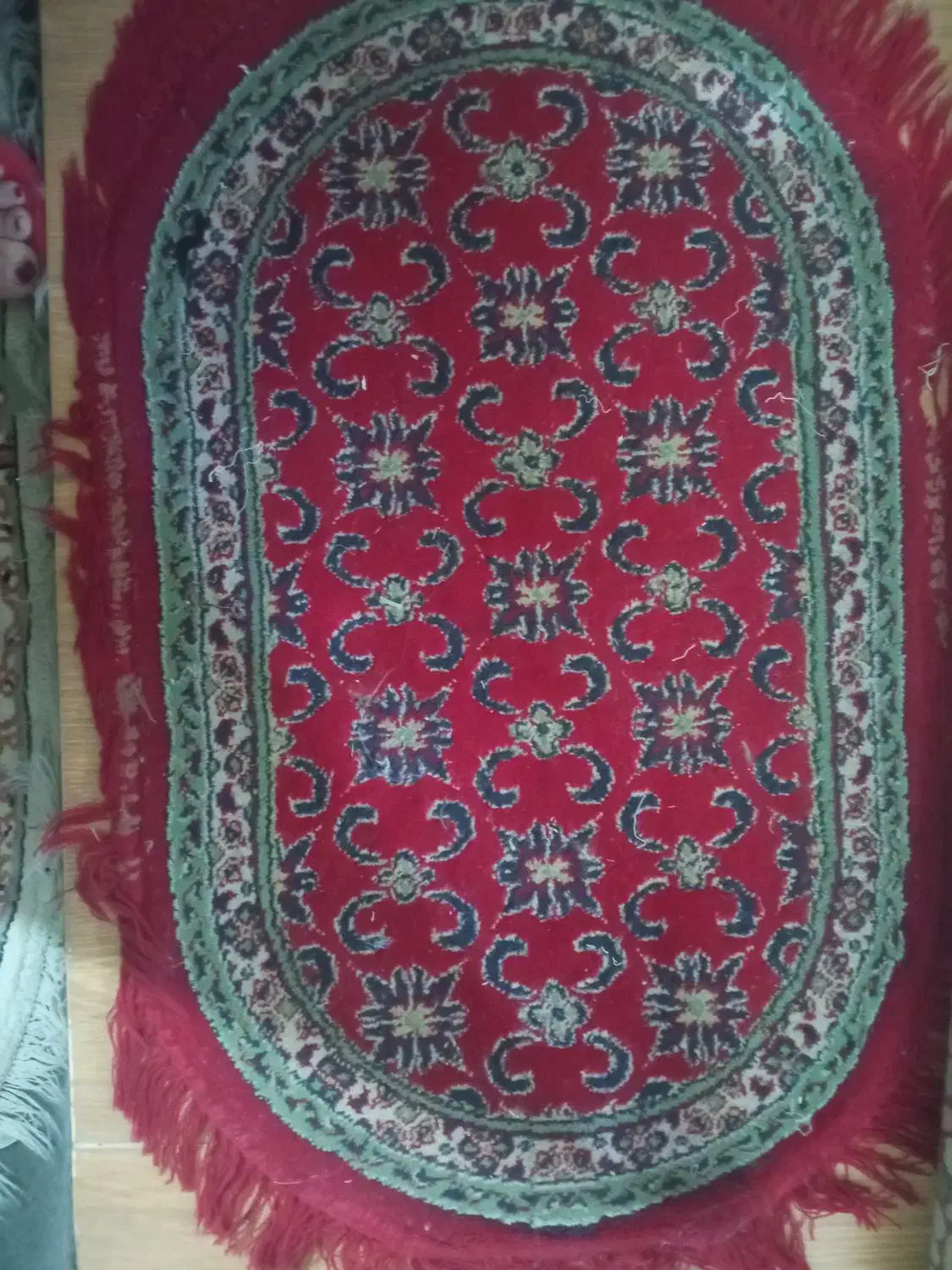 قالیچه یک و نیم متری  و سه تا  فرش جلو دری|فرش|شیراز, شهرک گلشن|دیوار