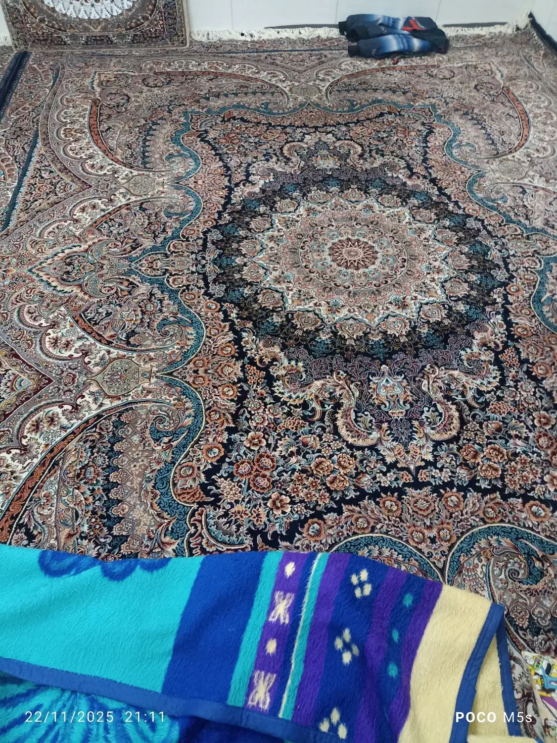 3تخته قالین درحدفروش فوری|فرش|قم, دروازه چوبی|دیوار