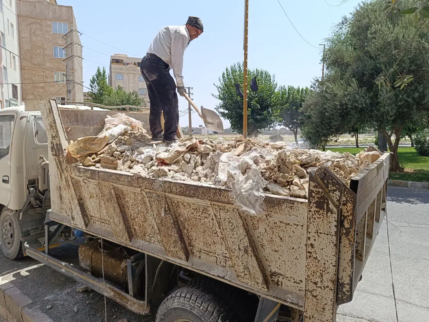 حمل نخاله خاور.نیسان|خدمات حمل و نقل|اندیشه, اندیشه فاز ۱|دیوار