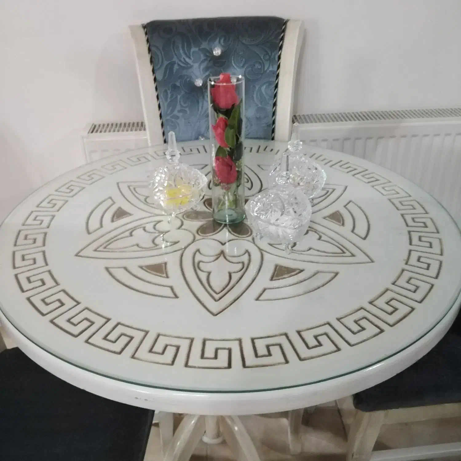 میز غذاخوری 4نفره|میز و صندلی غذاخوری|قم, دروازه ری|دیوار