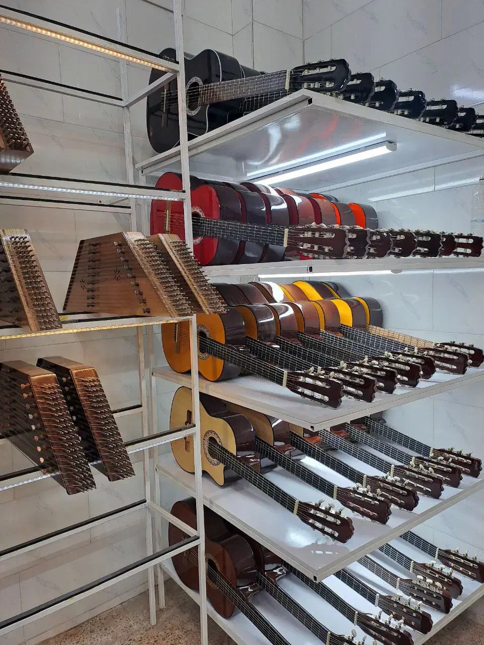 گیتار/سنتور/با چک ۶و ۸ ماهه|سازهای سنتی|سنندج, |دیوار