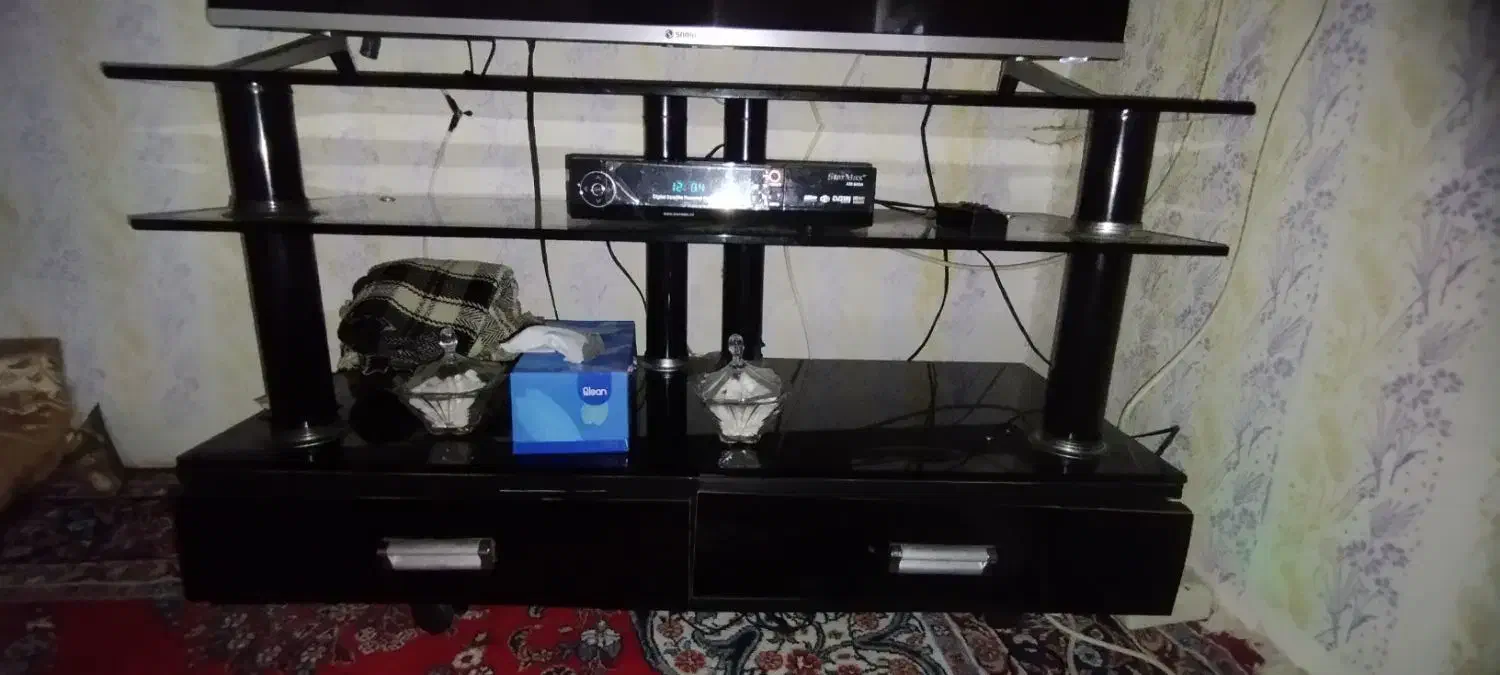 زیر تلویزیونی|میز تلویزیون|تالش, طولارود|دیوار