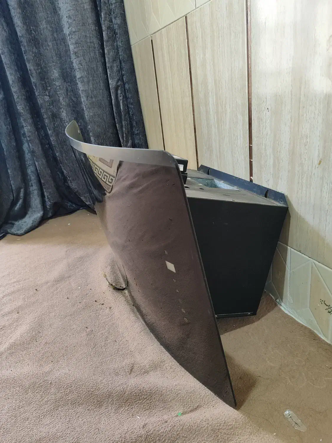 هود|هود|زابل, |دیوار