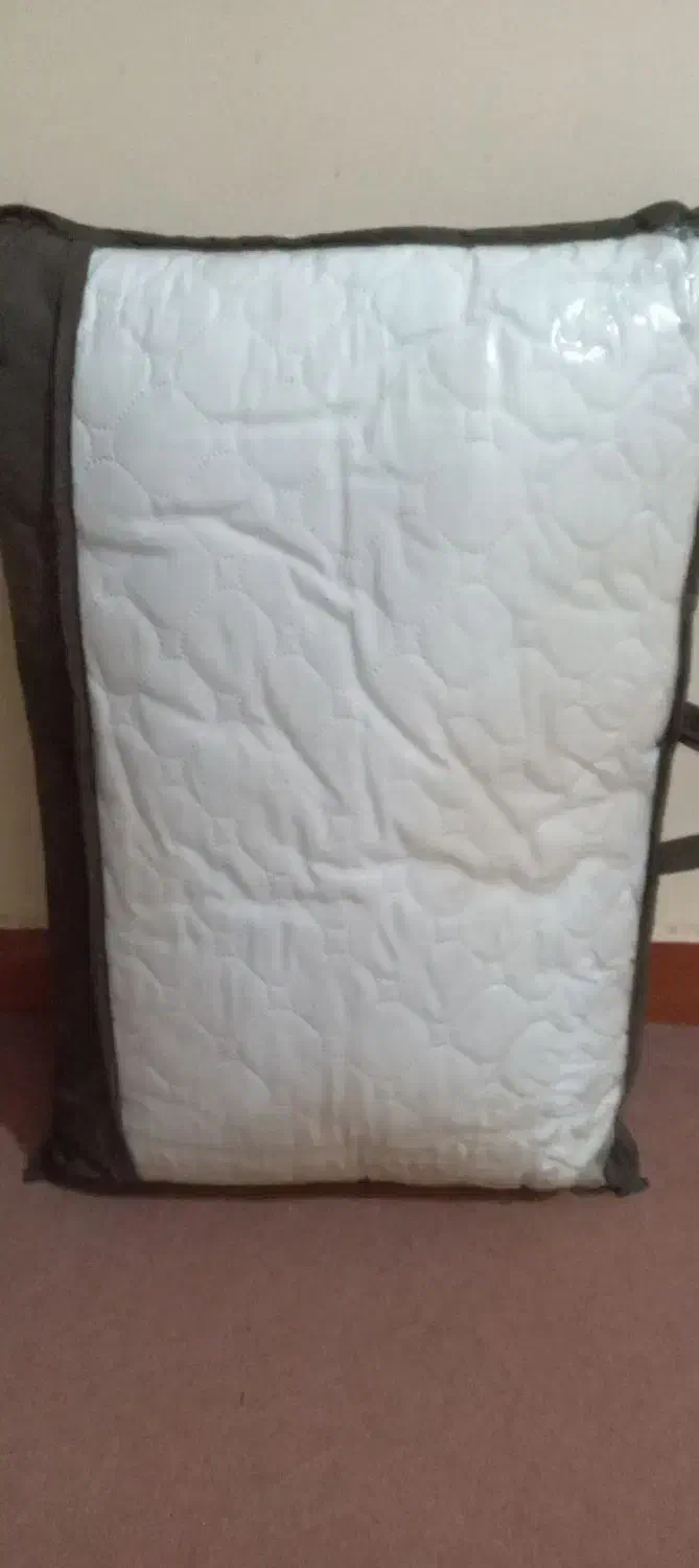 بالش|رختخواب، بالش، پتو|مسجد سلیمان, |دیوار