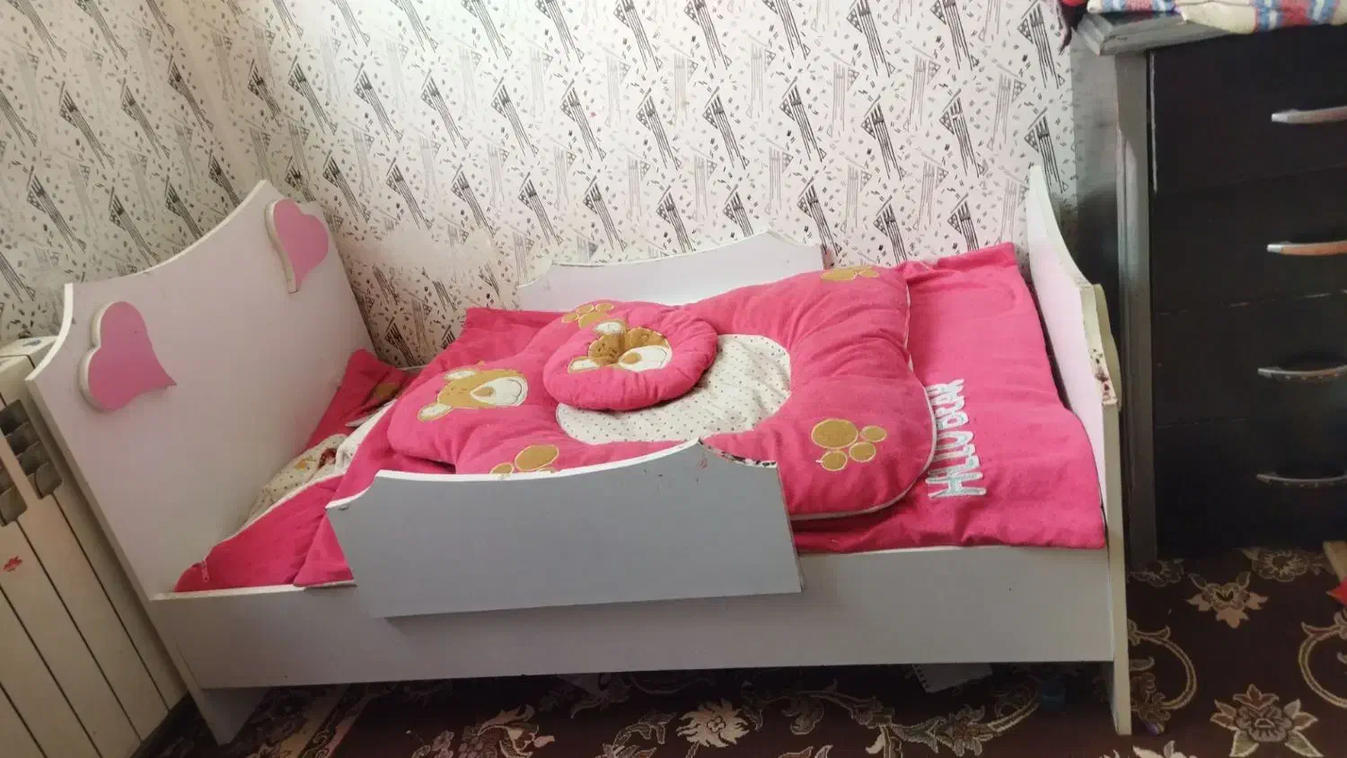 تخت نوزادی|تخت و صندلی بچه|ملایر, |دیوار