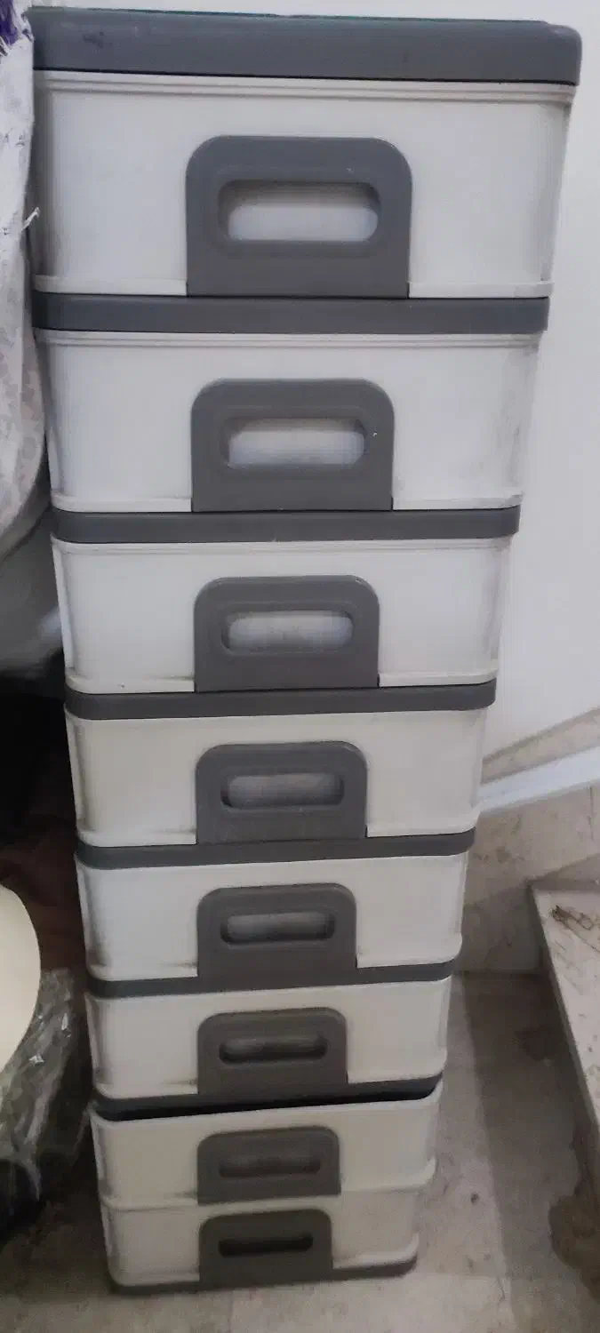 فایل در هشت طبقه|کتابخانه، شلف، قفسه‌های دیواری|مشهد, رضاشهر|دیوار