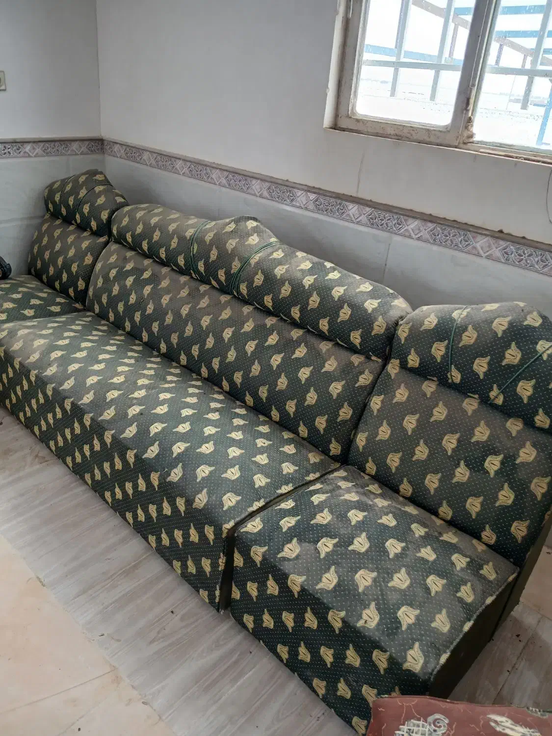 مبل|مبلمان خانگی و میز عسلی|میان جلگه, |دیوار