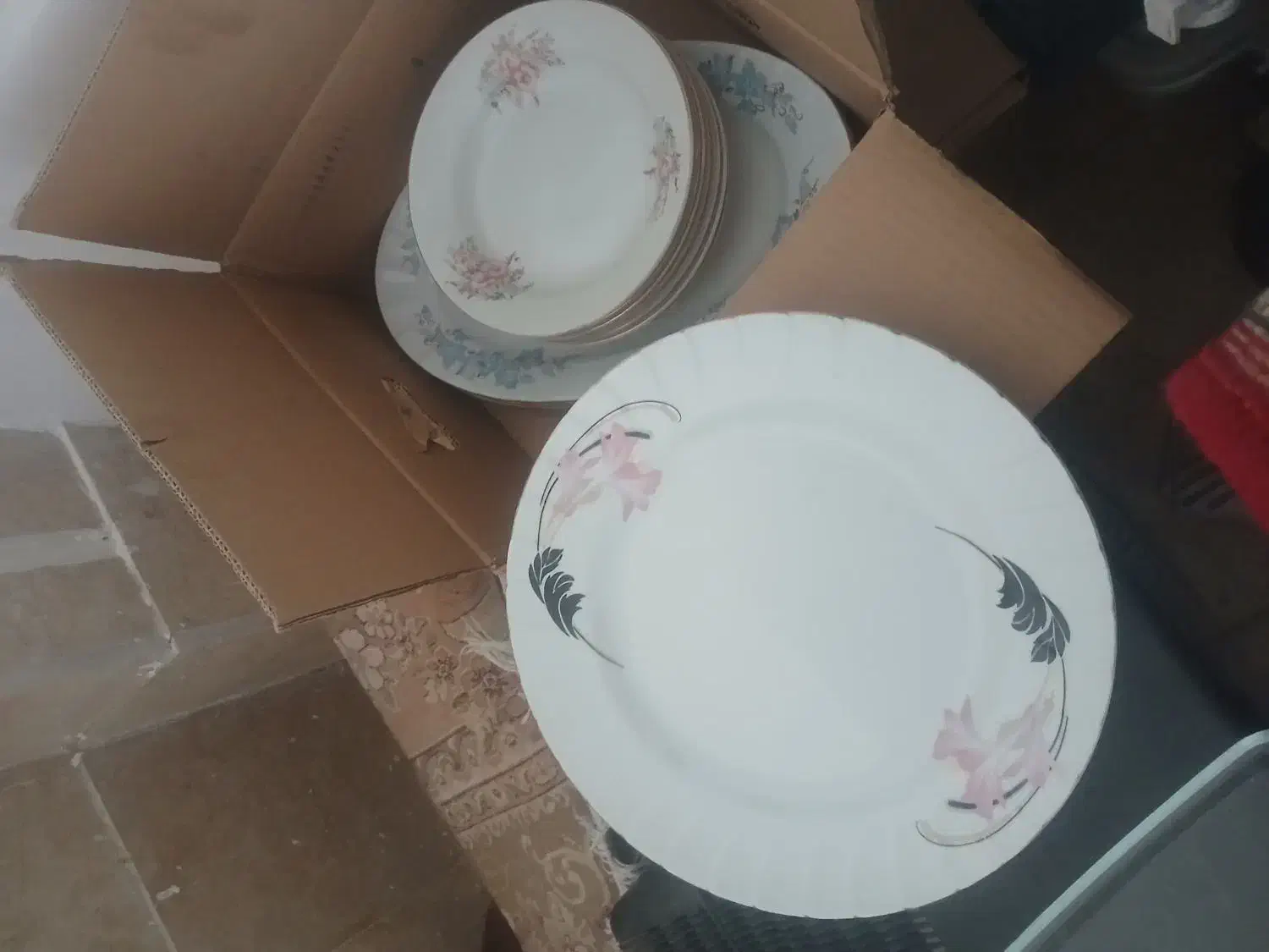 تعدادی ظروف چینی برنج خوری خورشت خوری|ظروف سرو و پذیرایی|اراک, |دیوار