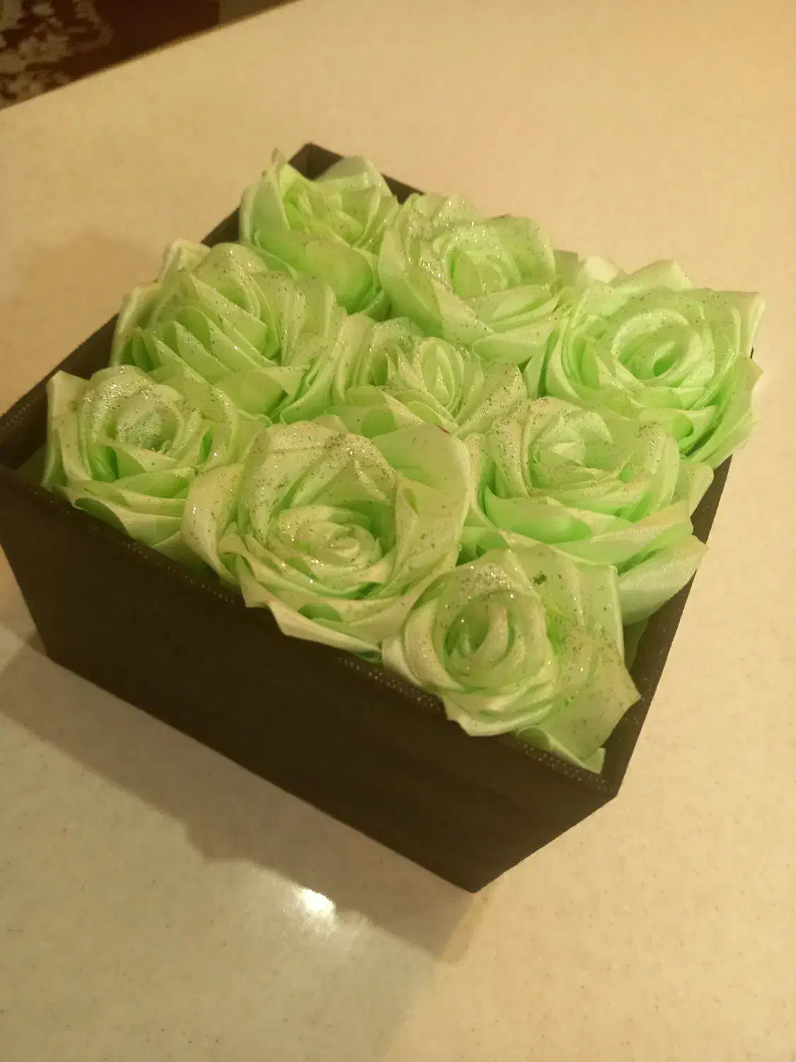 گل روبانی سبز ابریشمی|گل مصنوعی|مهریز, |دیوار