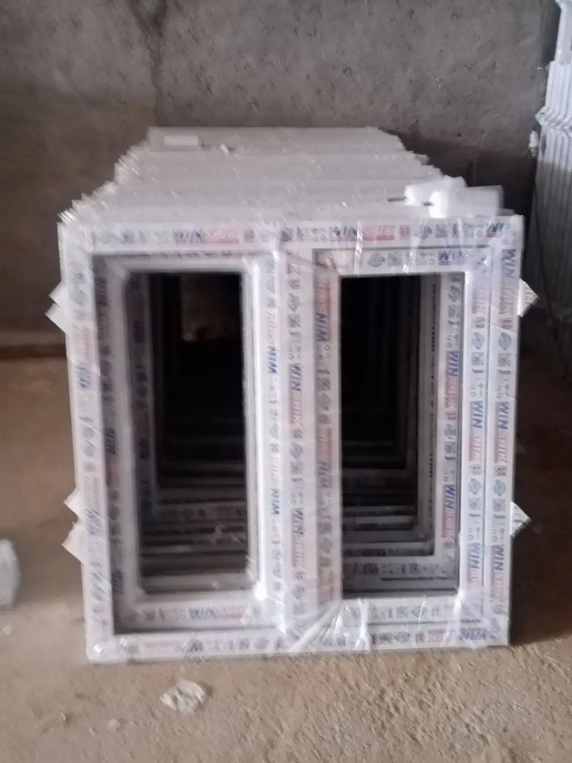 پنجره نیمه سنگین|مصالح و تجهیزات ساختمان|مشهد, الهیه|دیوار