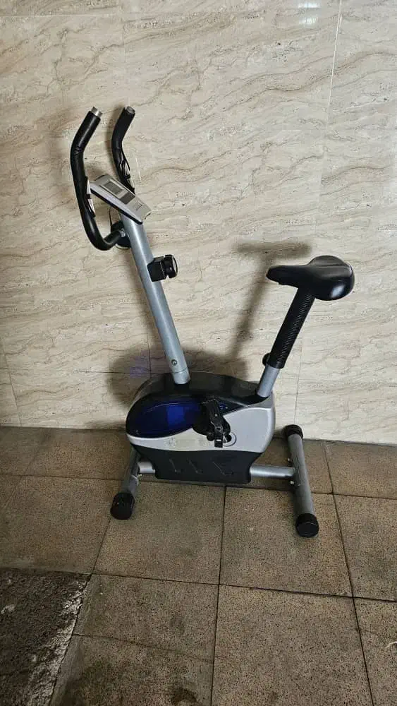 دوچرخه ثابت|تجهیزات ورزشی|پردیس, فاز ۴|دیوار