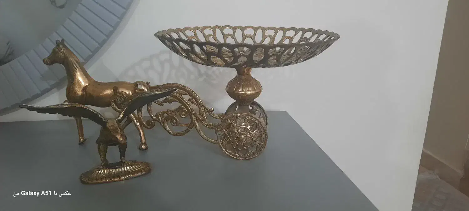 میوه خوری وزن سنگین و مجسمه عقاب برنجی|مجسمه، تندیس، ماکت|قرچک, میرزائی شمالی|دیوار