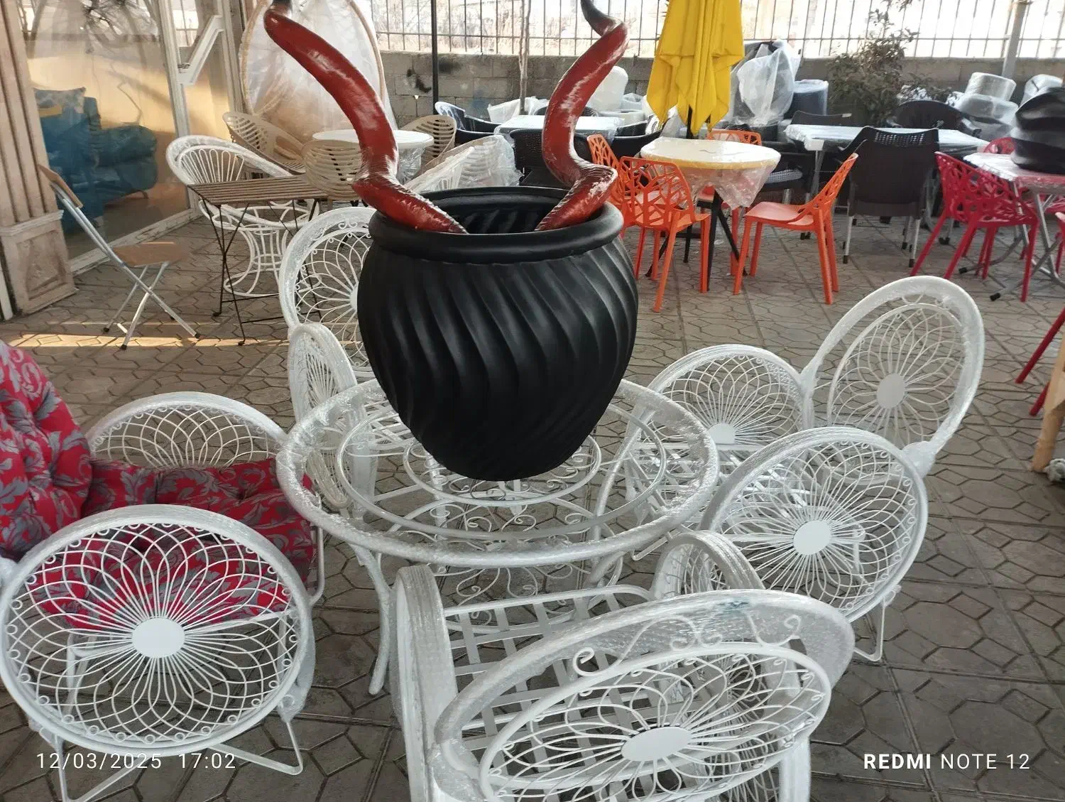 دیوارکوب مجسمه گلدان|مجسمه، تندیس، ماکت|رشت, بلوار گیلان|دیوار