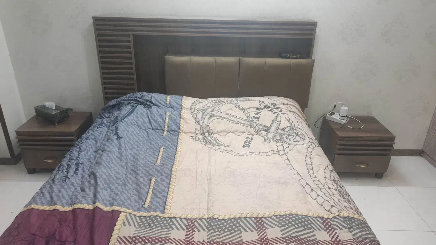 تخت دو نفره در حد نو|تخت و سرویس خواب|اصفهان, جلوان|دیوار