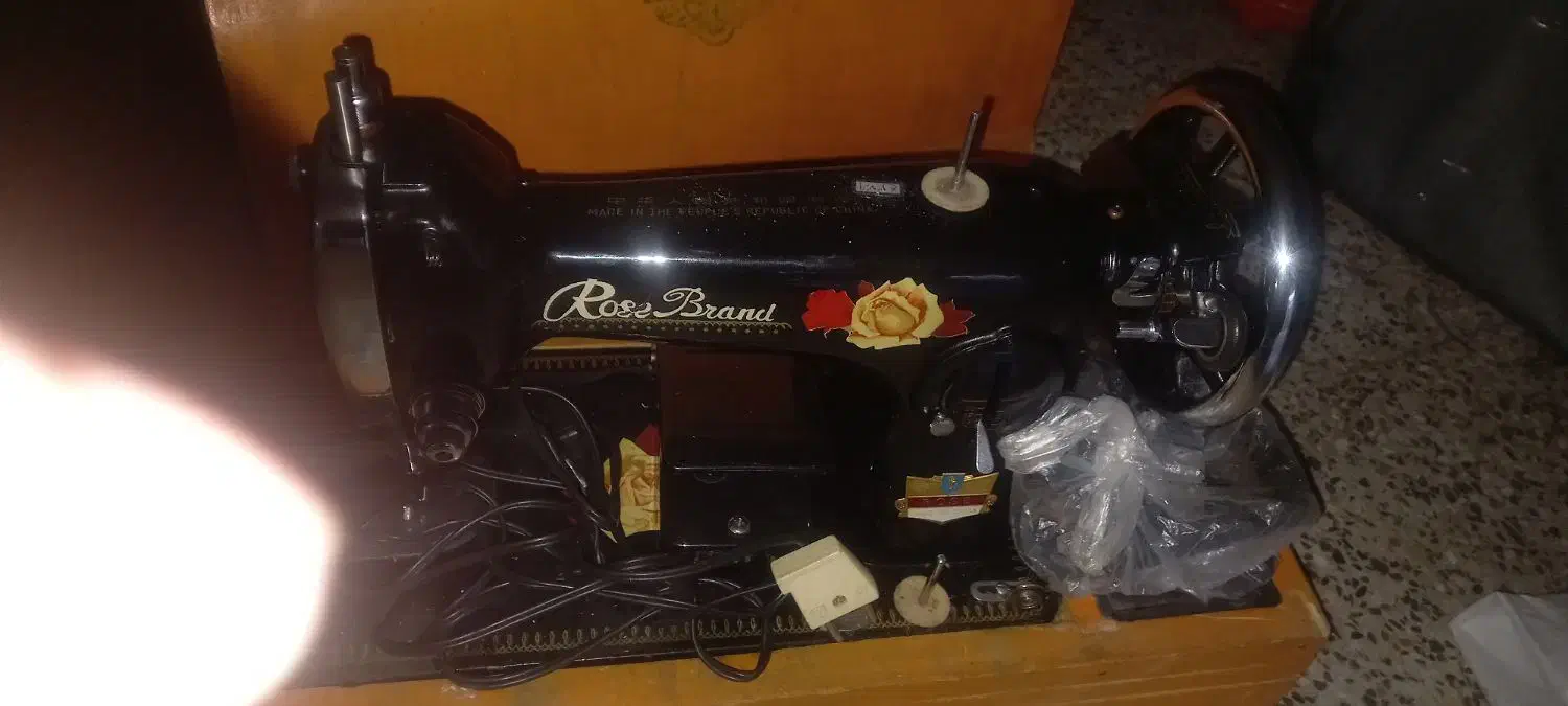 باسکول .چرخ خیاطی|ابزارآلات|الشتر, |دیوار