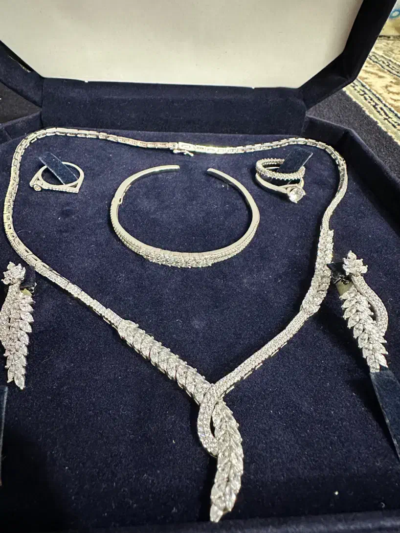 سرویس نقره طرح طلای سفید سفارشی|جواهرات|کرج, حصارک بالا|دیوار