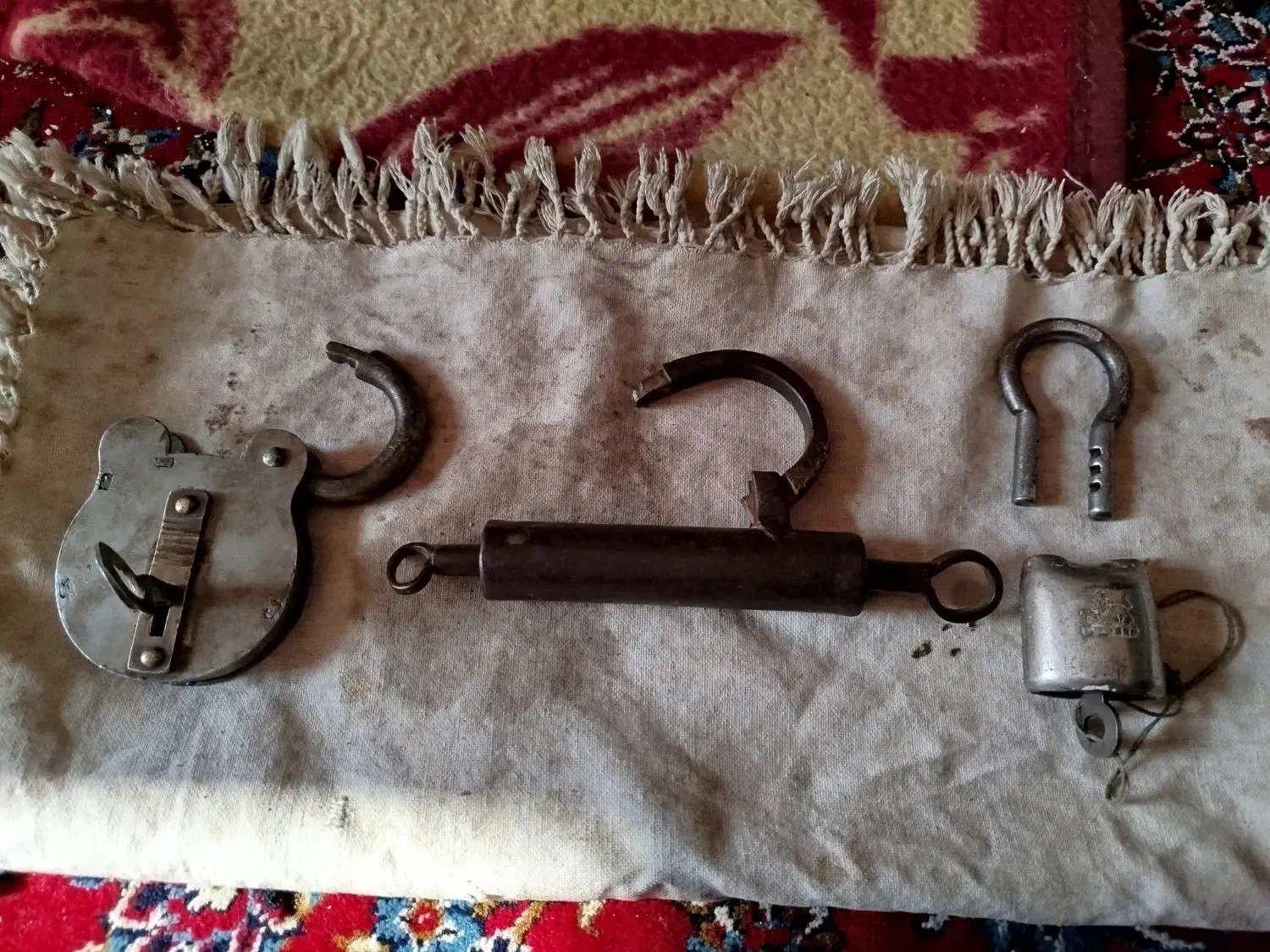 قفل قدیمی|کلکسیون اشیاء عتیقه|برخوار, |دیوار