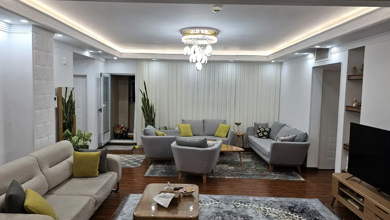 لوستر نو شیک|لوستر و چراغ آویز|یزد, |دیوار